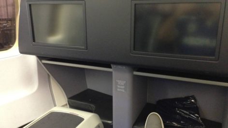 United First - Primeira Classe Doméstica - Boeing 757-200