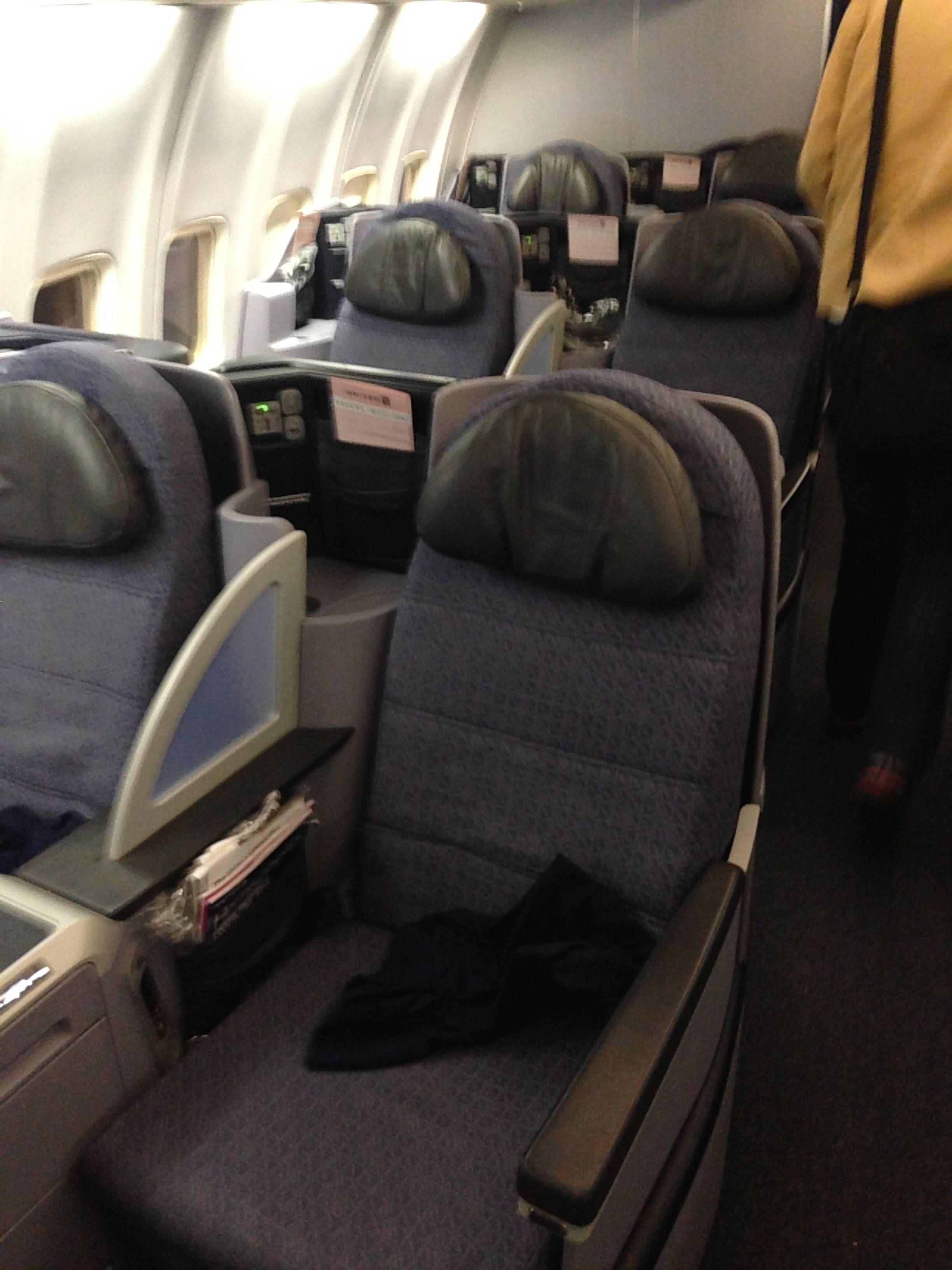 United First 757-200