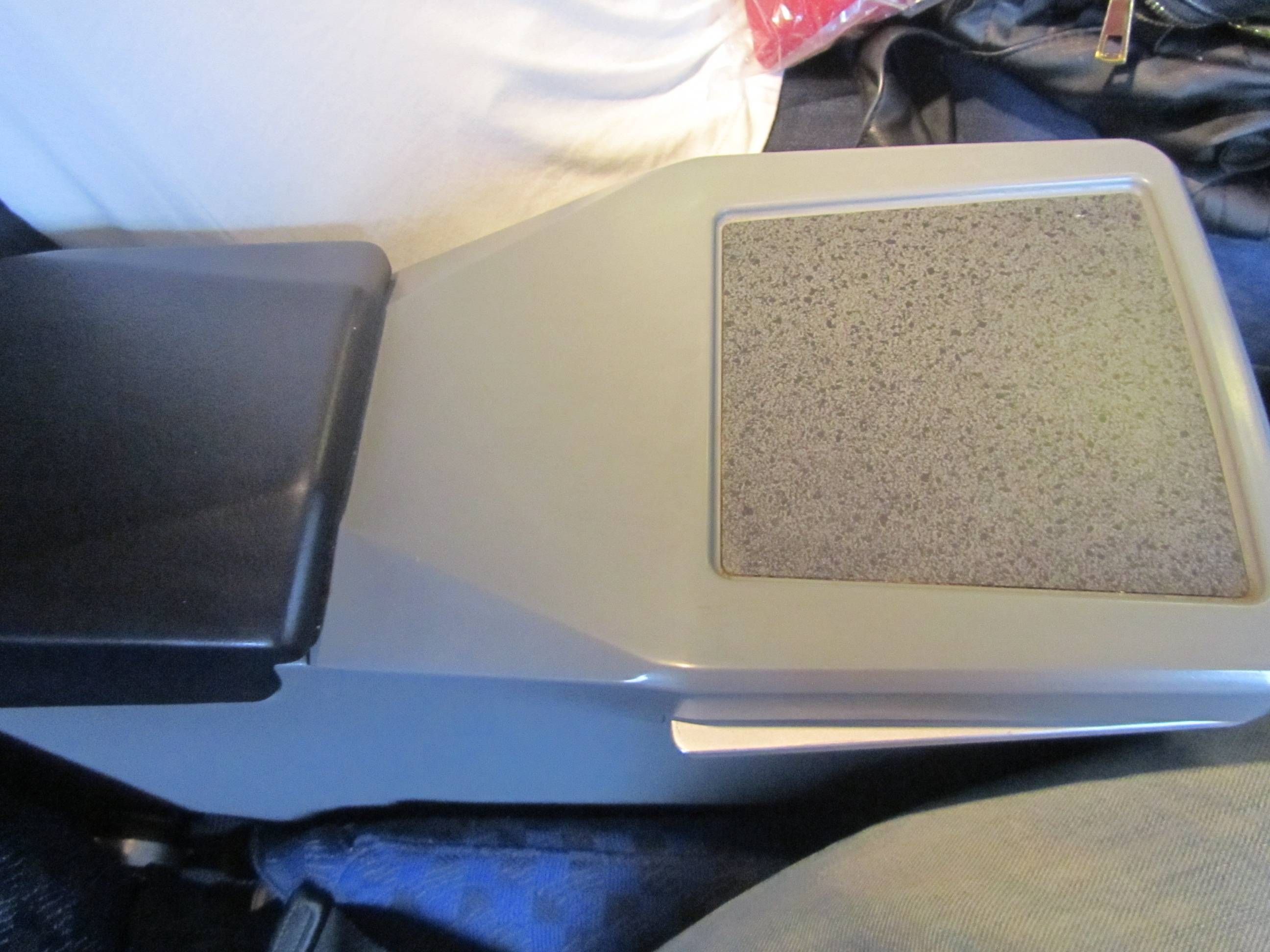 American Airlines First Class MD80 S80
