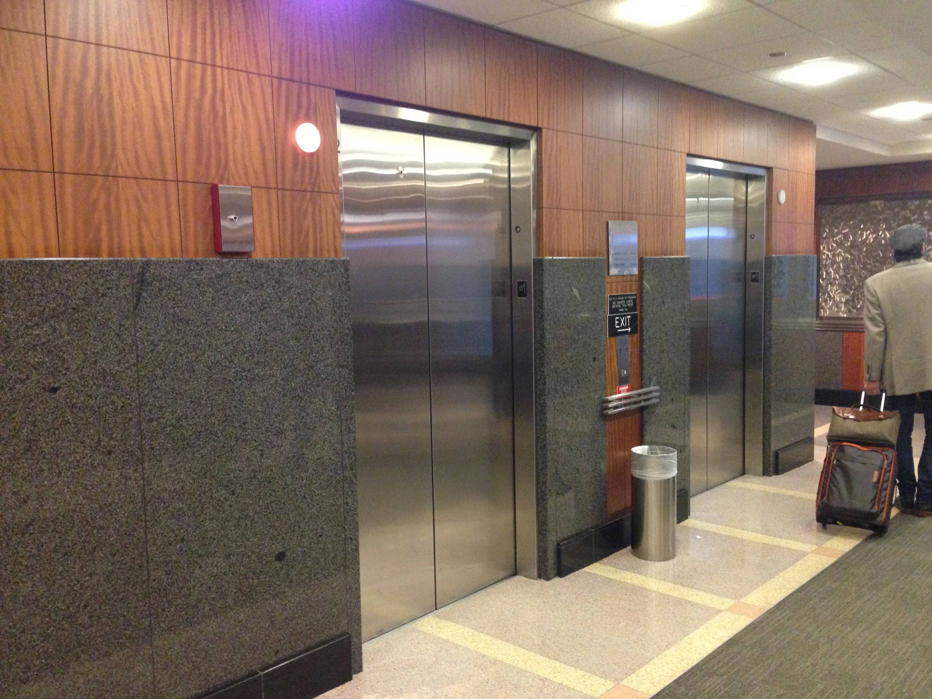 Admirals Club Terminal 3 Chicago