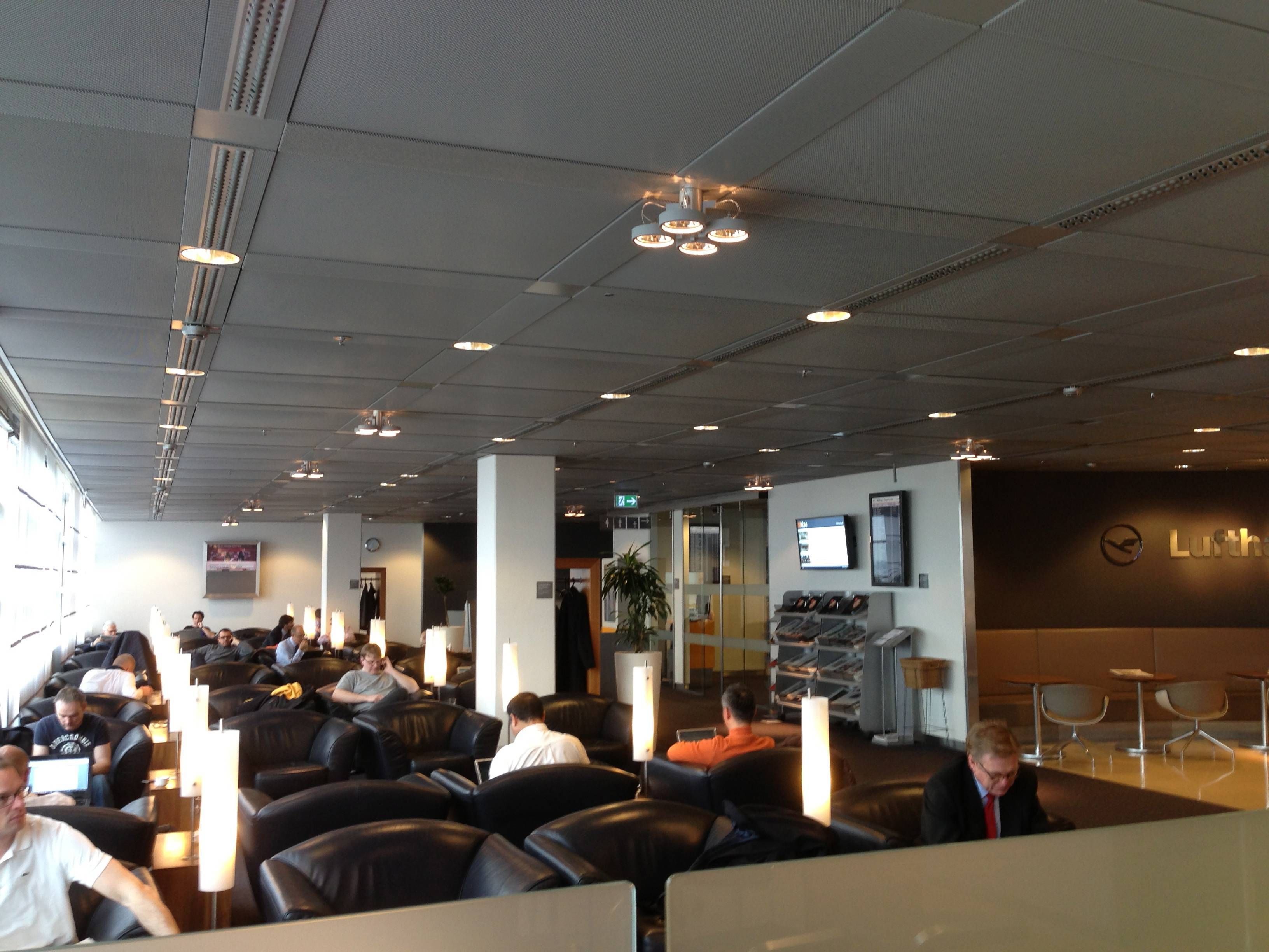 Lufthansa Senator Lounge Hamburg