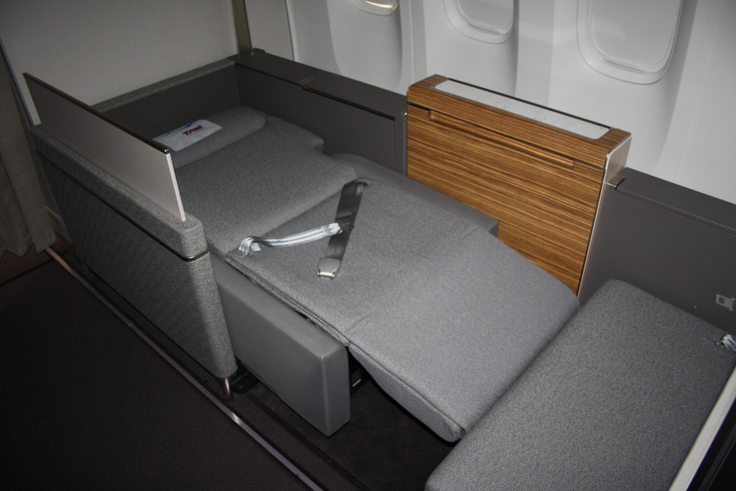 Nova Primeira Classe TAM Boeing 777 - TAM New First Class
