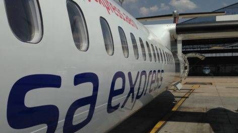 Classe Econômica da South African Express no Bombardier Q400