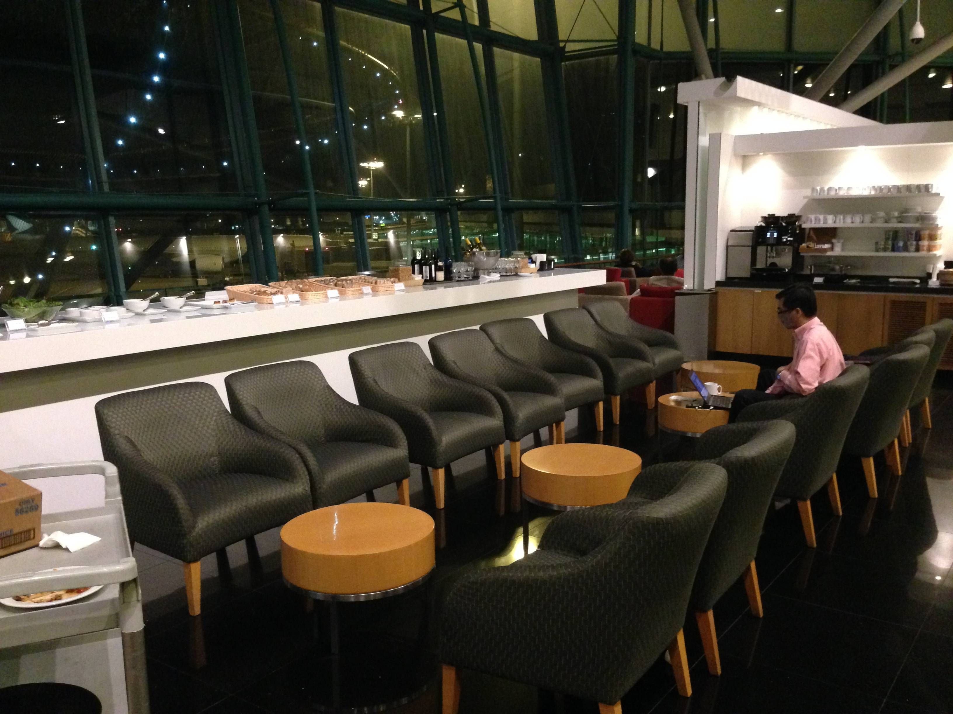 skyview lounge cathay pacific changi airport singapore