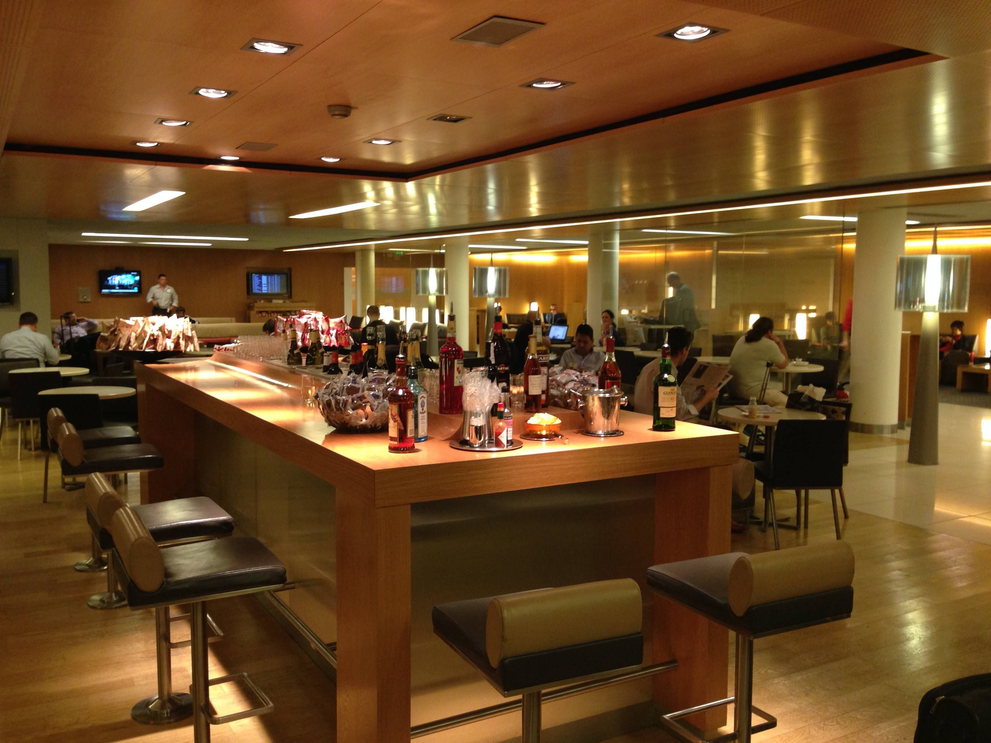 Sala VIP Air France no Aeroporto de Paris (CDG) - Terminal E - Portões K