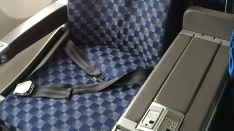 Primeira Classe doméstica no Boeing 737-800 com Sky Interior da American Airlines