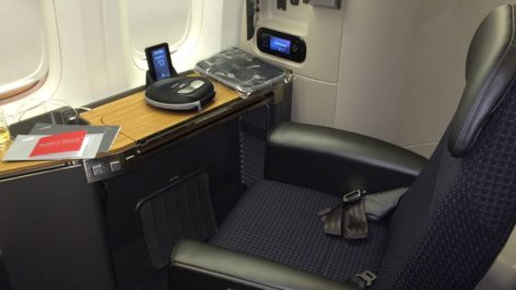 Primeira Classe da American Airlines no Boeing 777-300ER - Flagship Suite