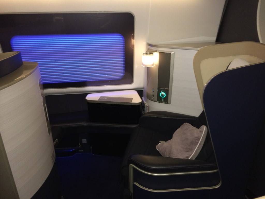 British Airways First Class Primeira Classe Boeing 777-300ER