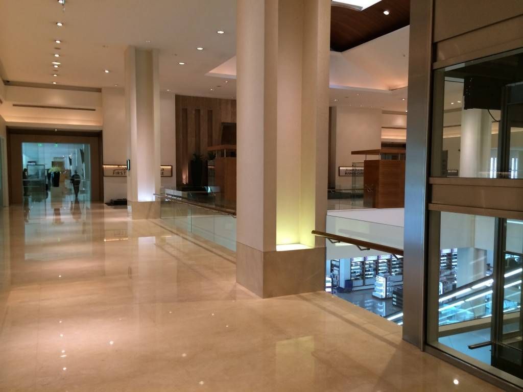 qatar airways first class lounge
