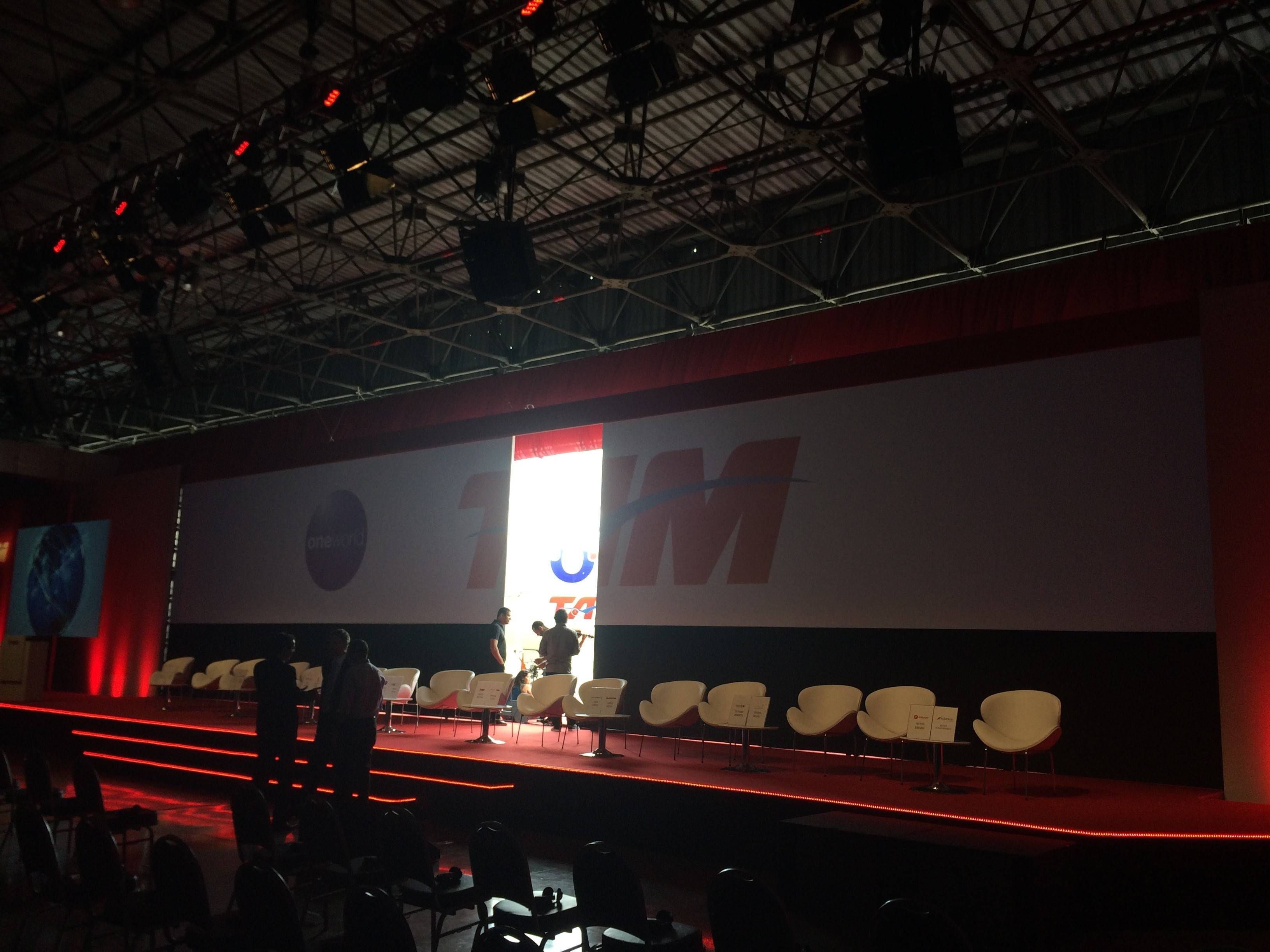 tam oneworld passageirodeprimeira