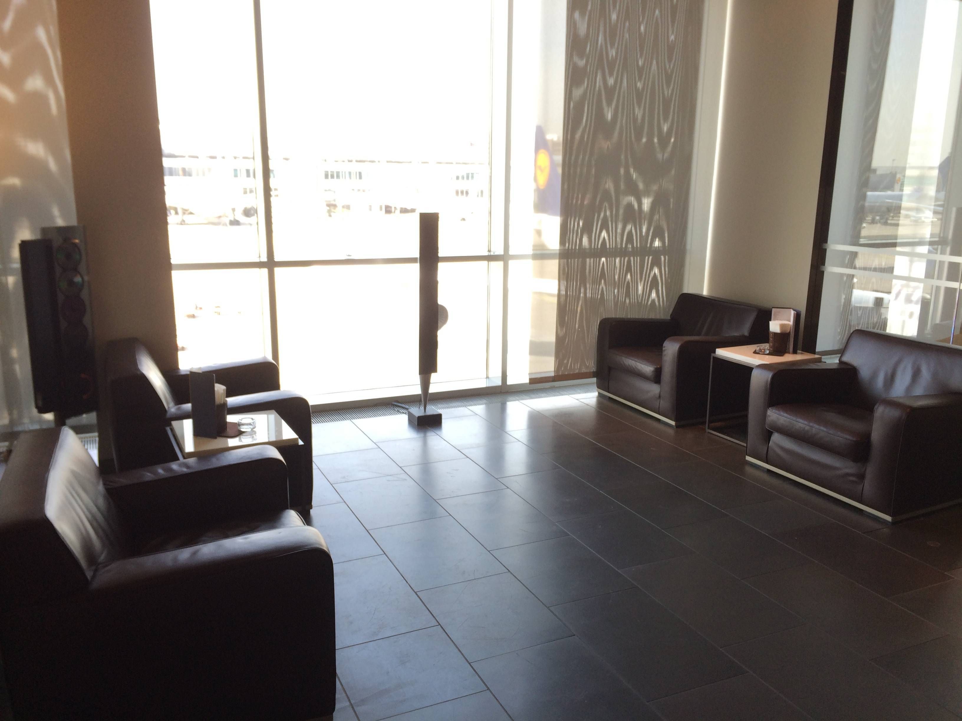 lufthansa first class lounge frankfurt - passageirdeprimeira
