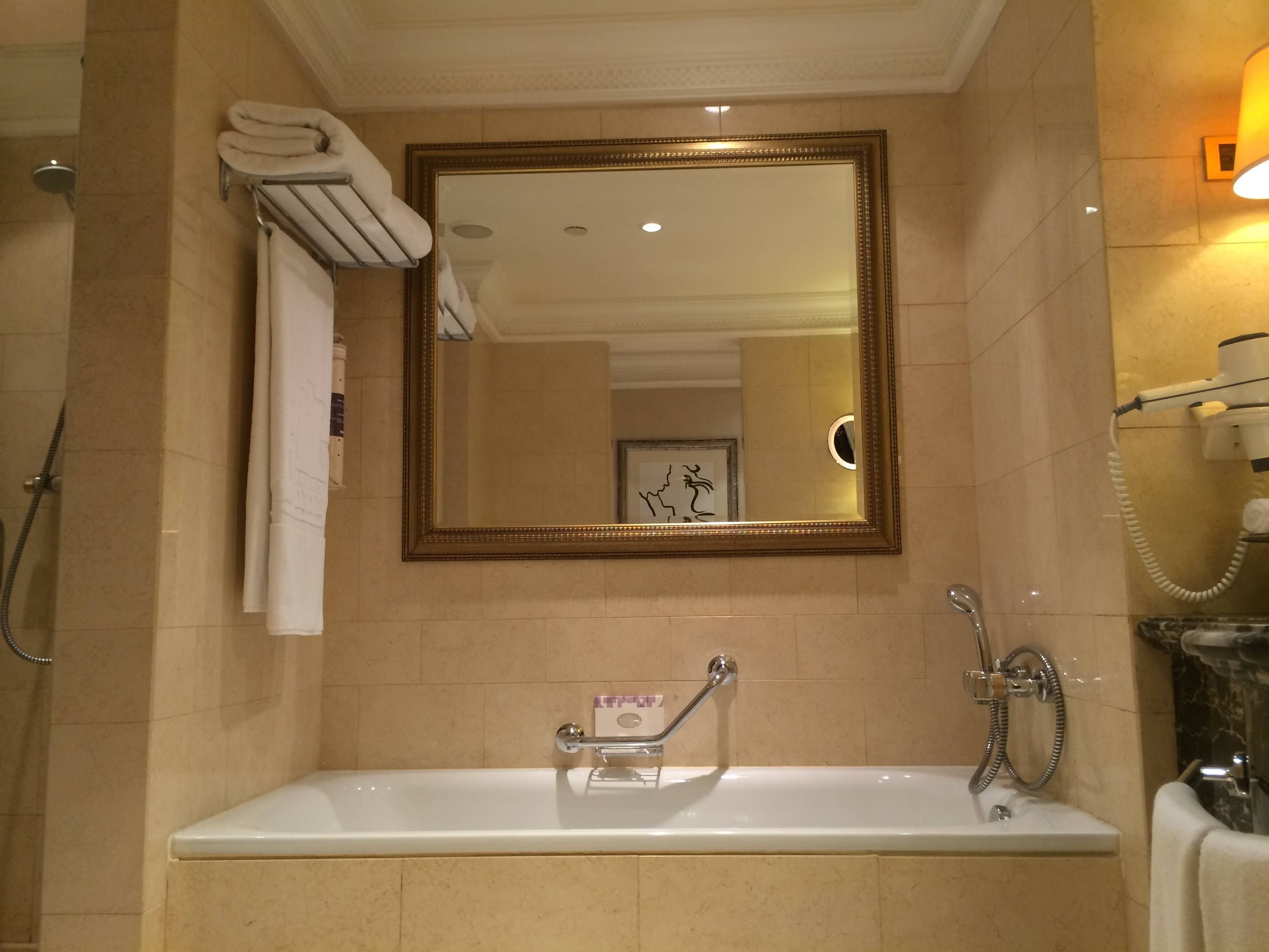 intercontinental phoenicia beirut