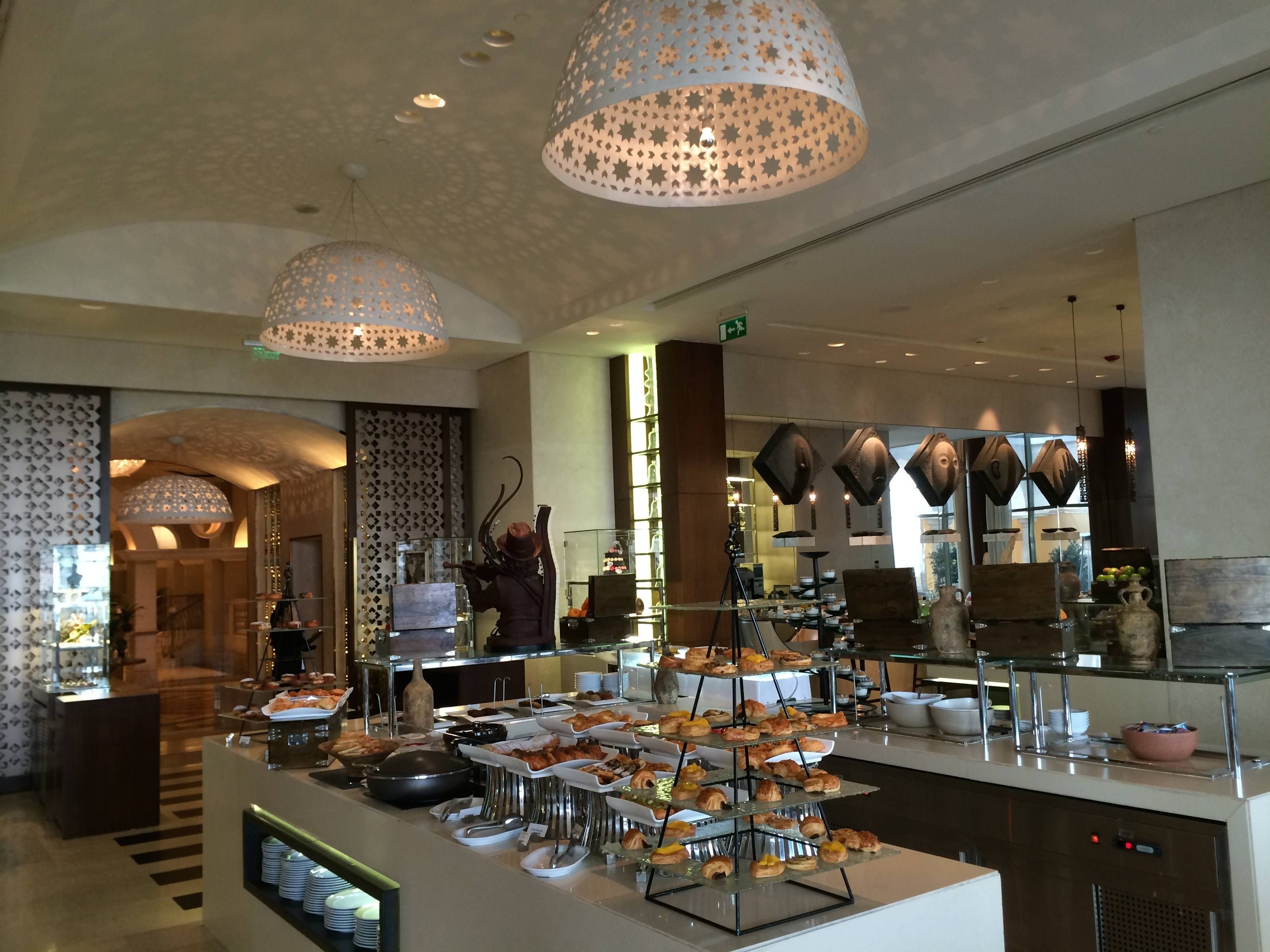 intercontinental phoenicia beirut