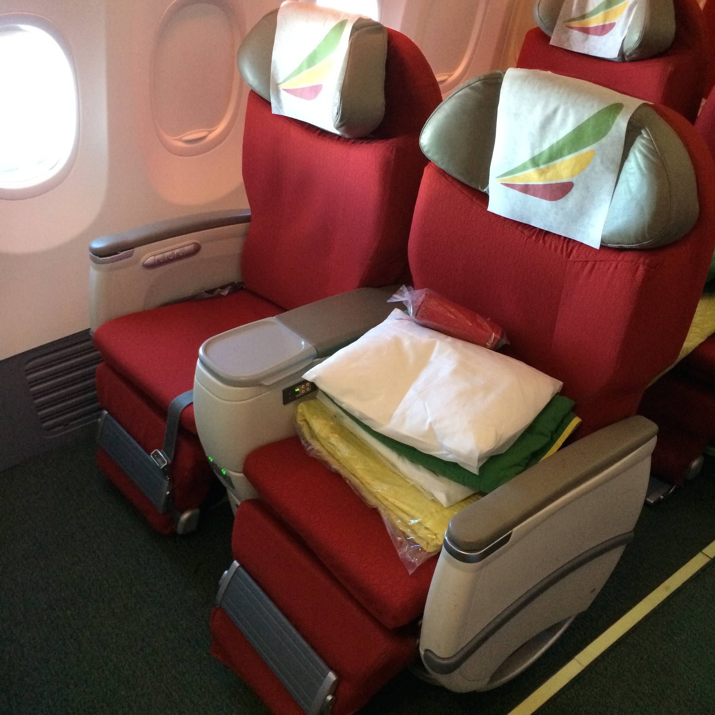 classe executiva business class ethiopian b737 - passaegeirodeprimeira
