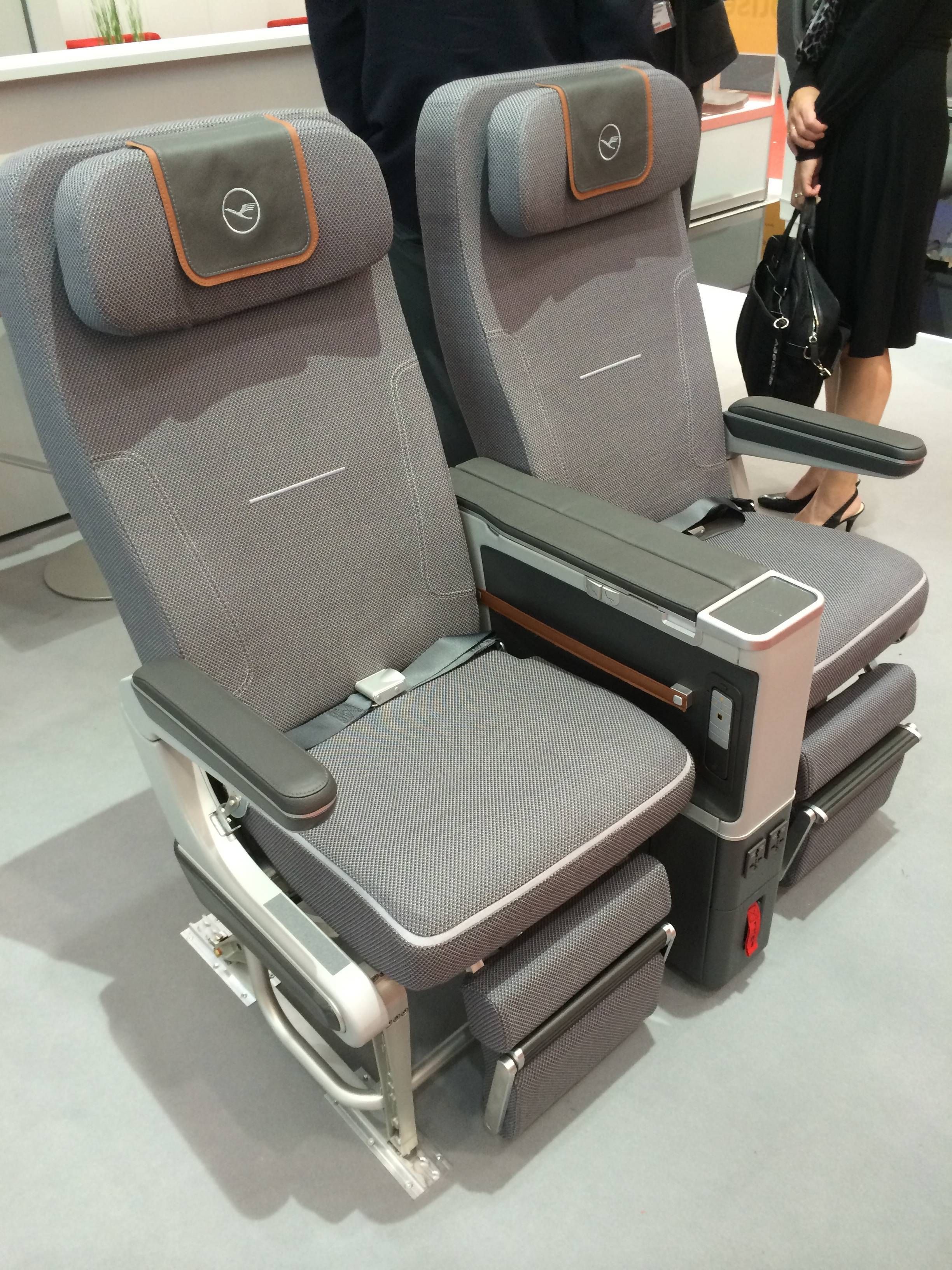 aix2014 - passageirodeprimeira aircraft interior expo