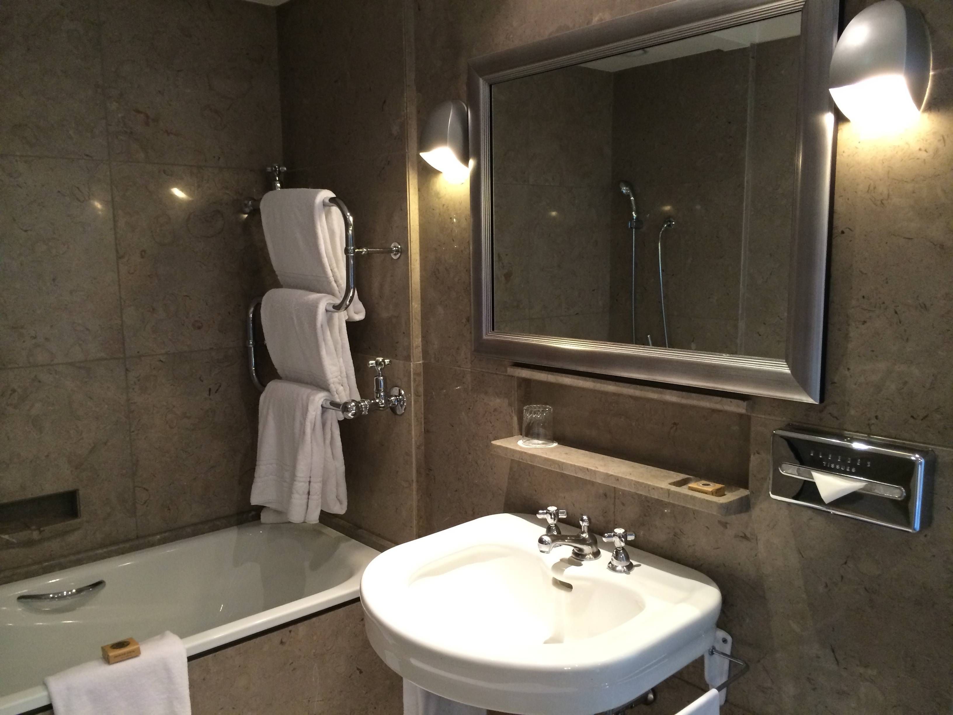 Four Seasons Hotel Ritz Lisbon - passageirodeprimeira