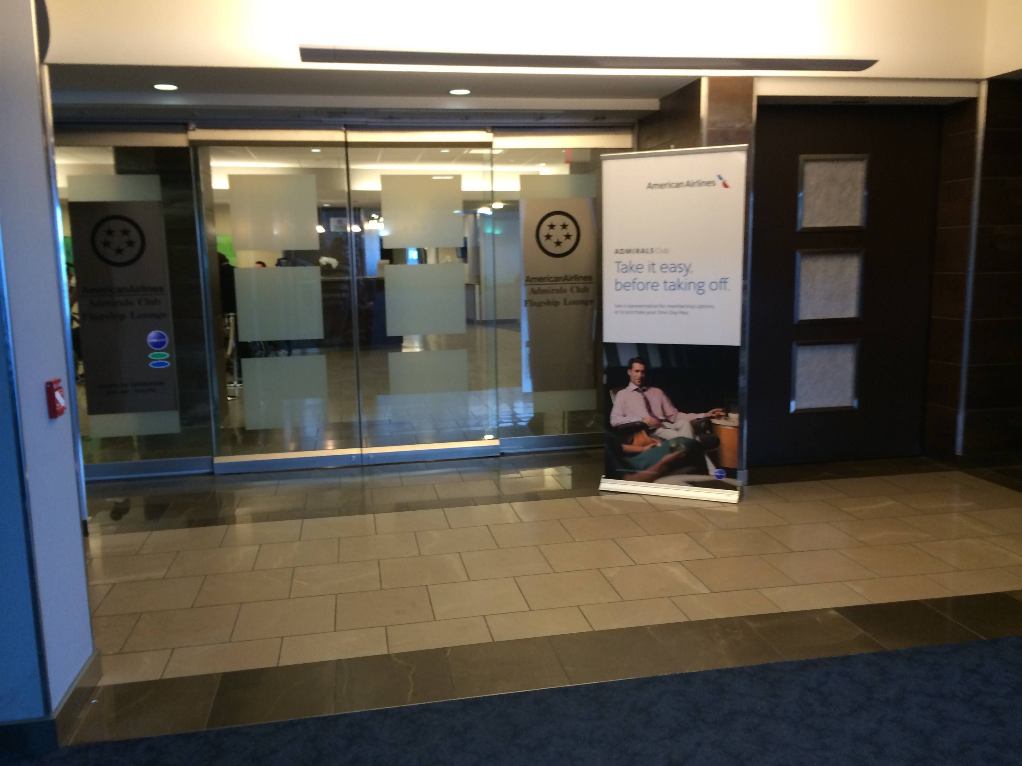 AA Flagship Lounge JFK sala vip - passageirodeprimeira