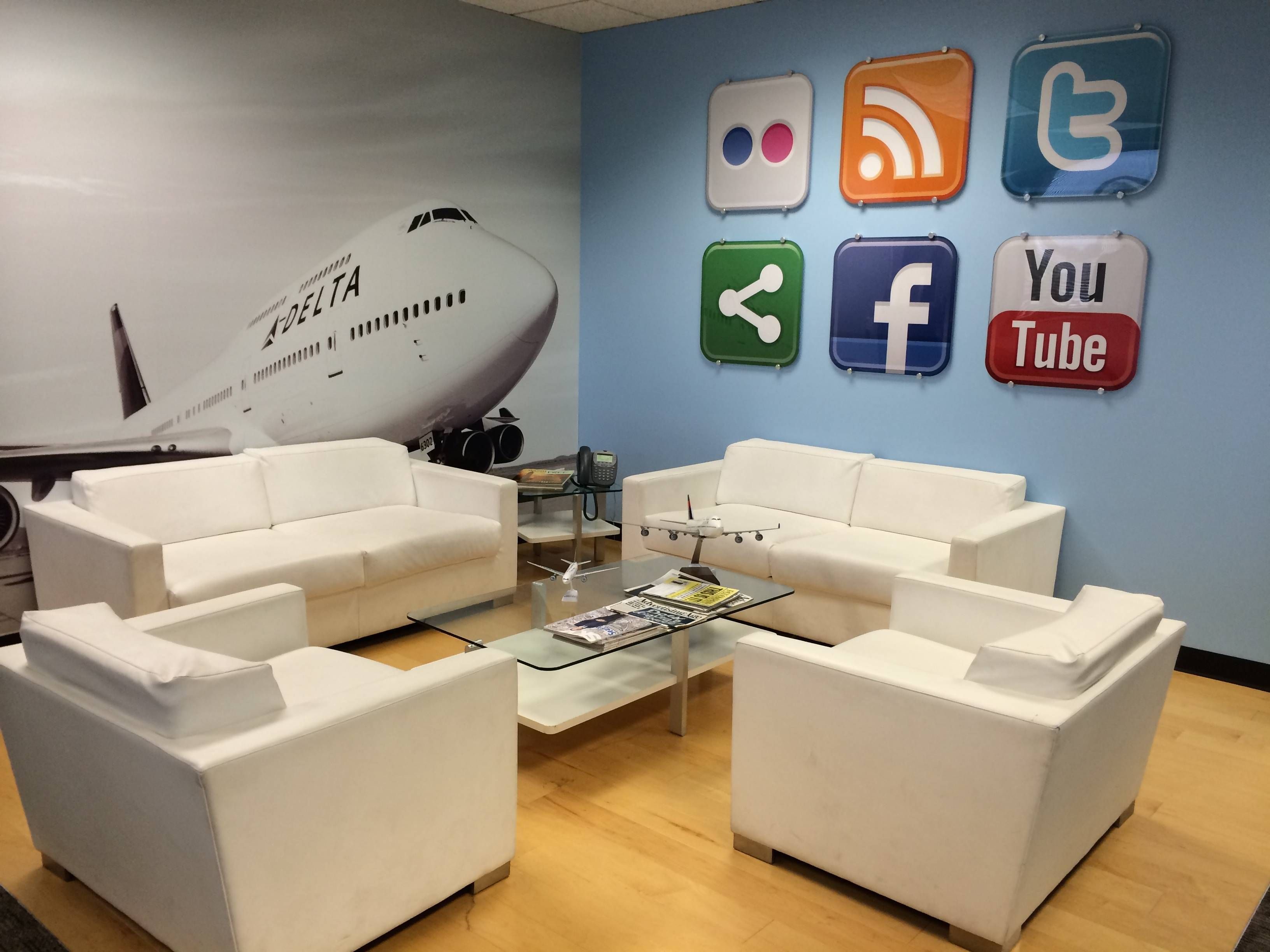 Inside Delta headquarters - passageirodeprimeira