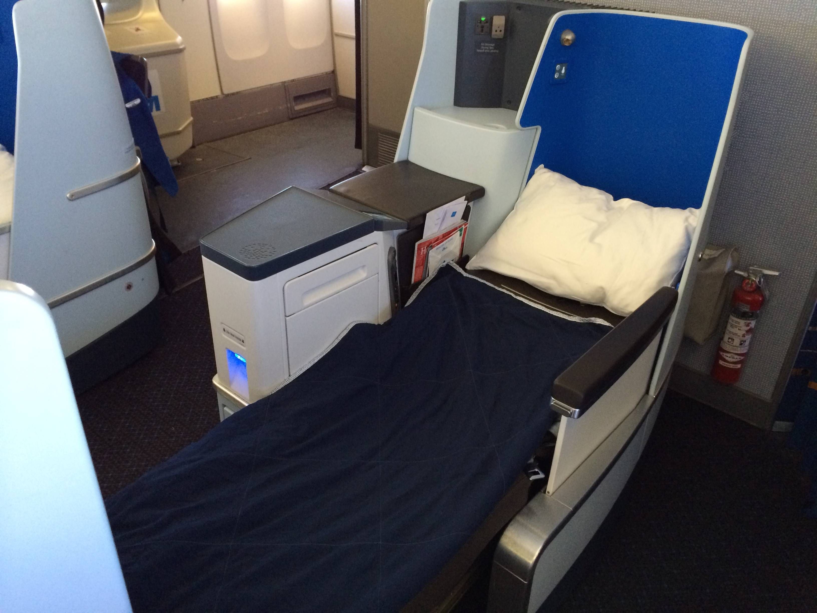 KLM b747 new business class nova classe executiva