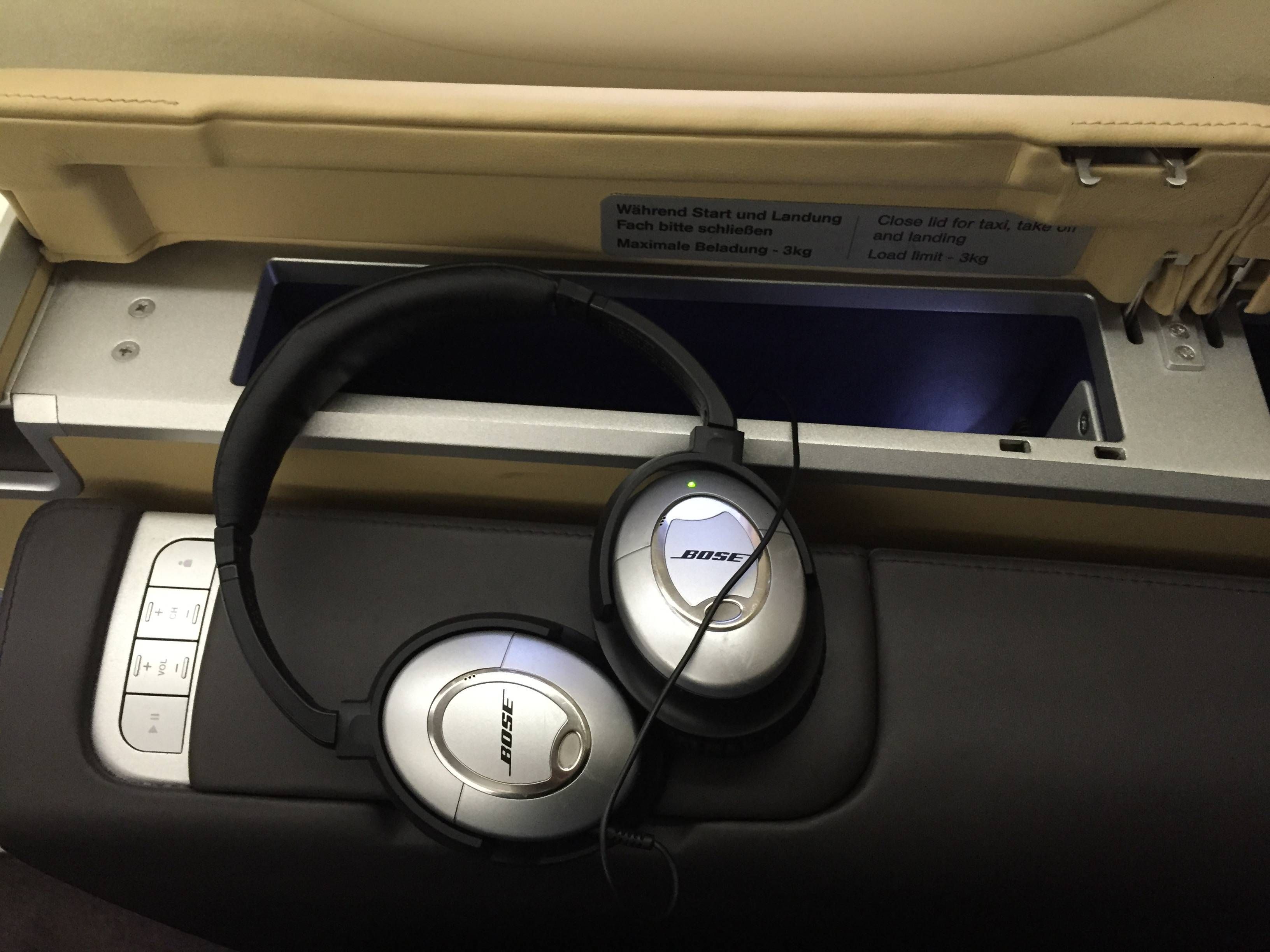 lufthansa primeira classe b747-8 passageirodeprimeira