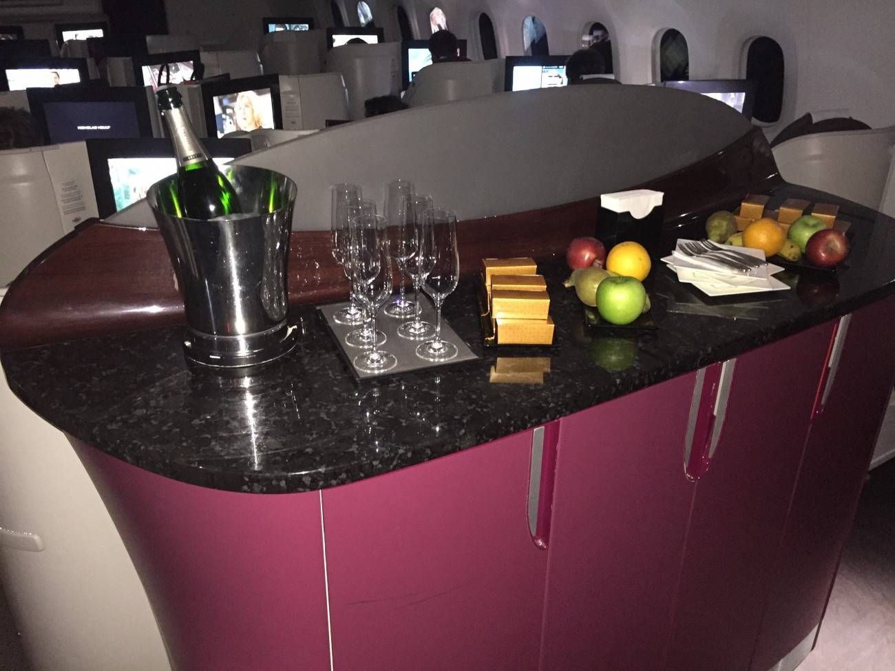 qatar airways b787 business class executiva