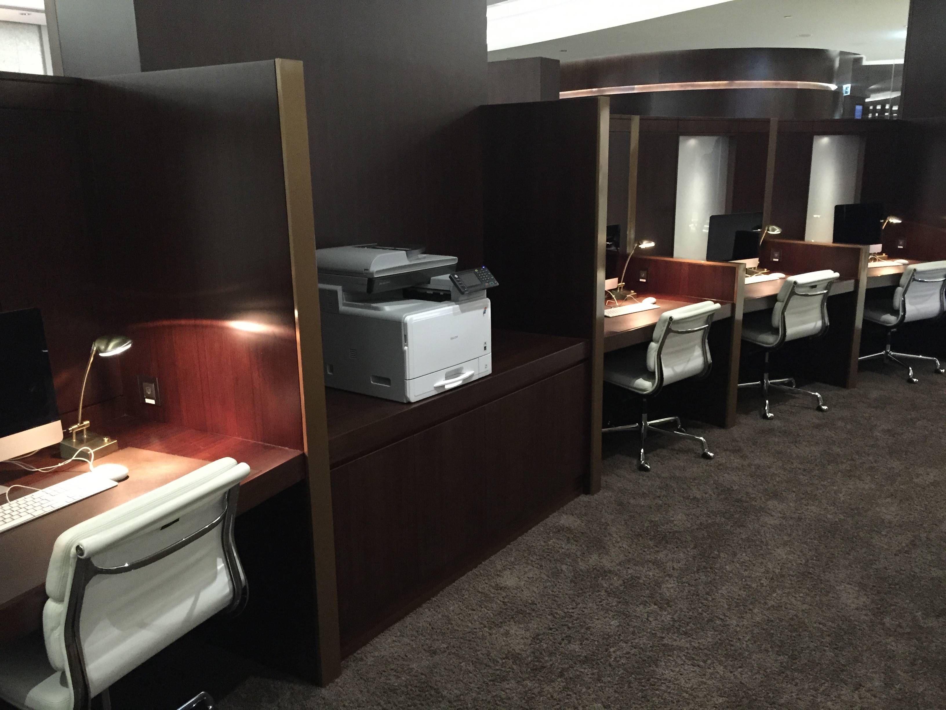 Etihad Premium Lounge Abu Dhabi - Passageiro de Primeira23