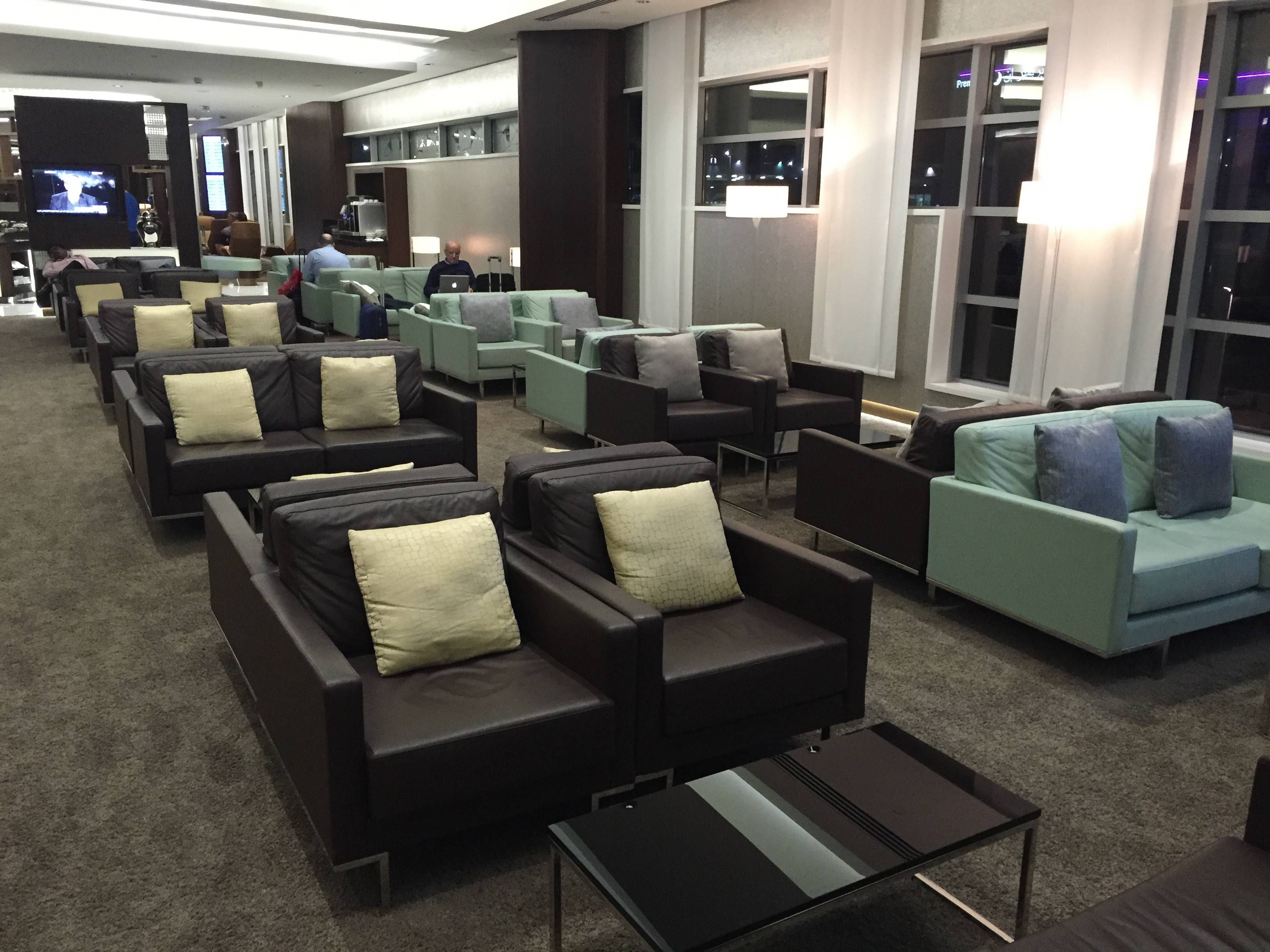 Etihad Premium Lounge Abu Dhabi - Passageiro de Primeira26