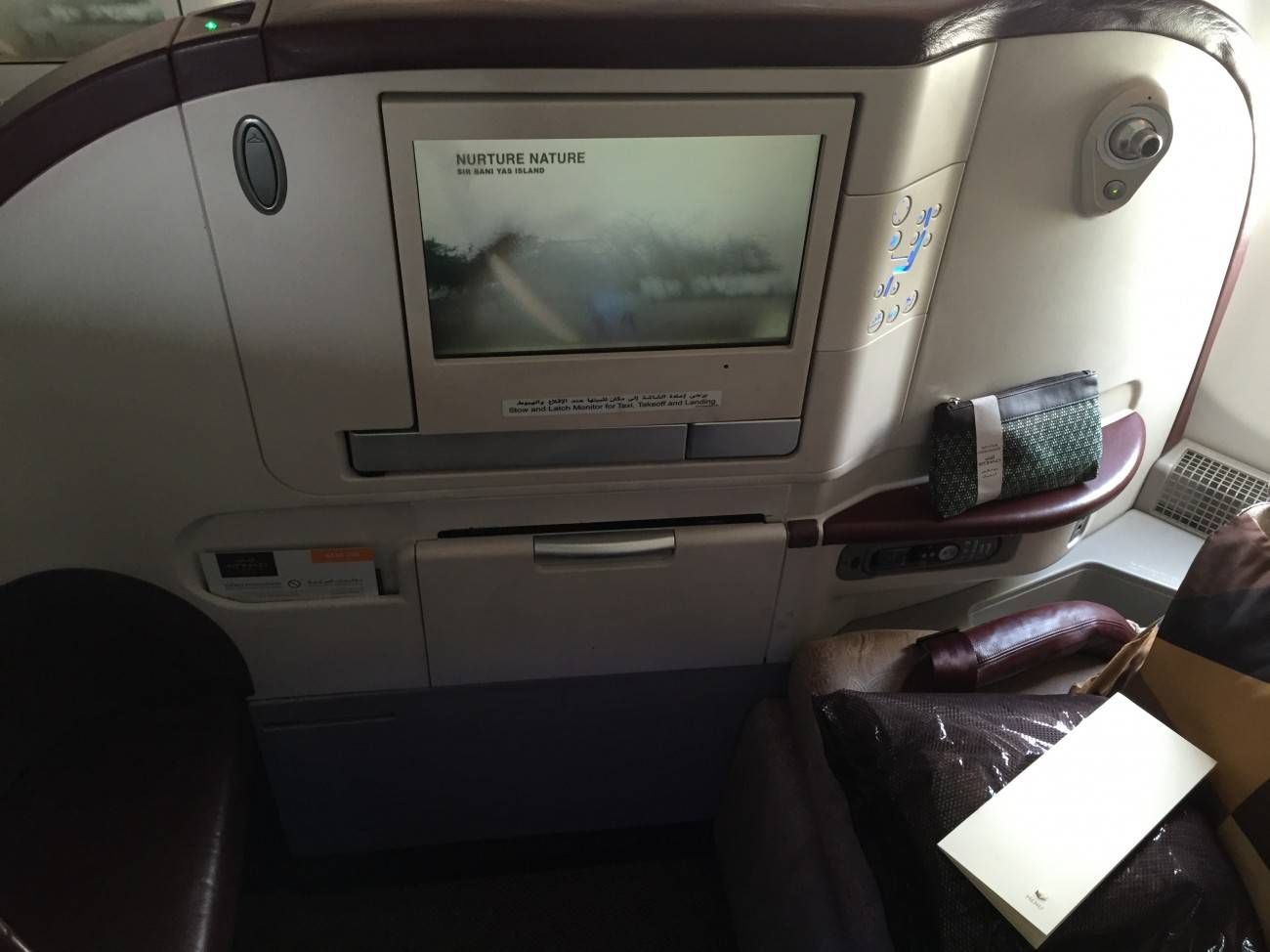 Jet Airways A330 Business Class Etihad Passageirodeprimeira -010
