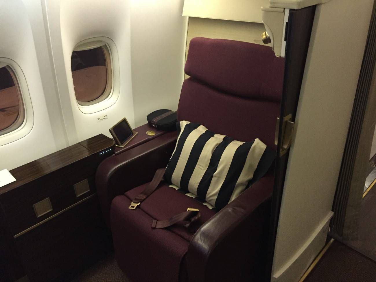 Jet Airways B777 First Class Etihad Passageiro de Primeira-01