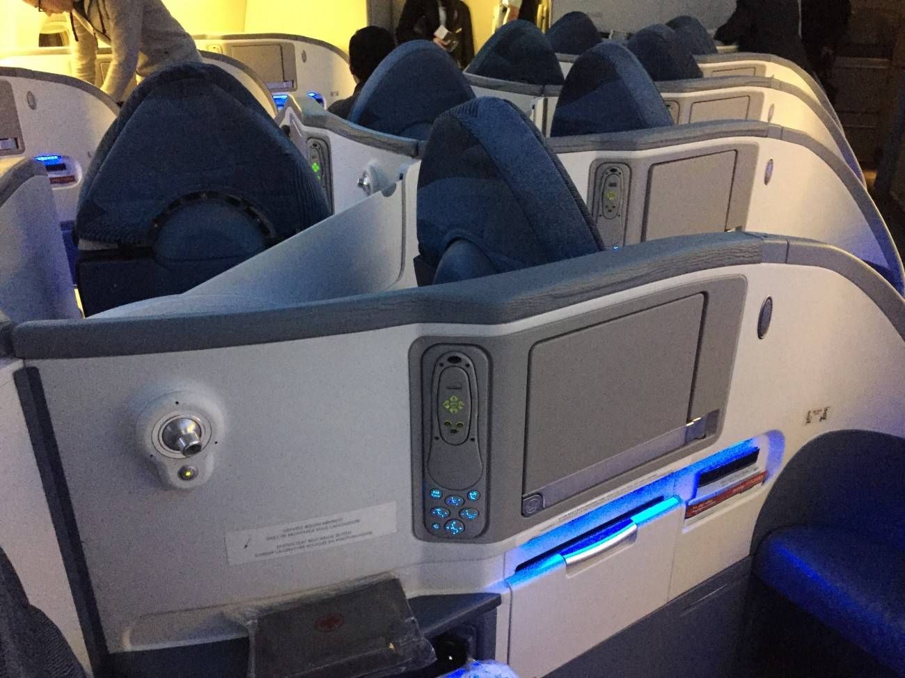 Air Canada B777 Business Class-02