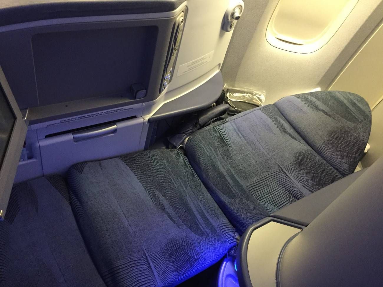 Air Canada B777 Business Class-020