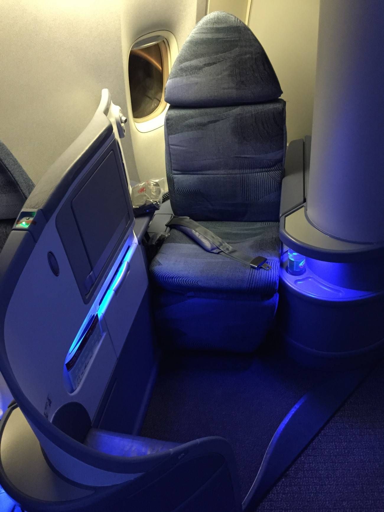 Air Canada B777 Business Class-05