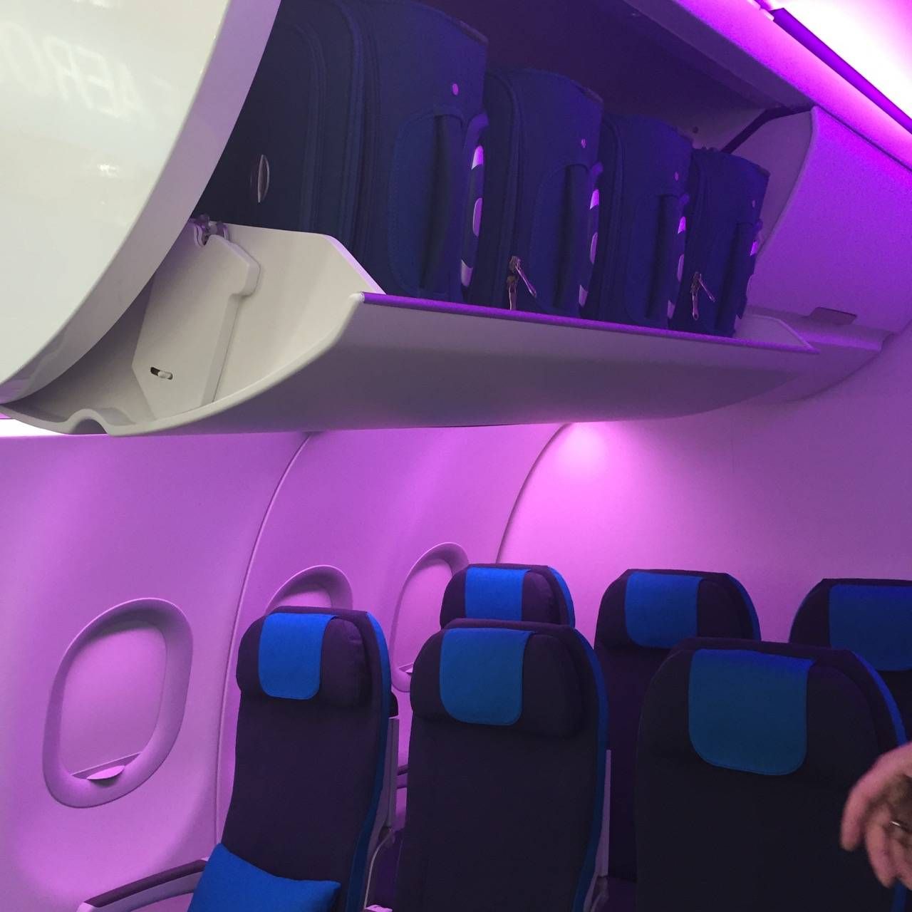 Aircraft Interiors Expo 2015-014