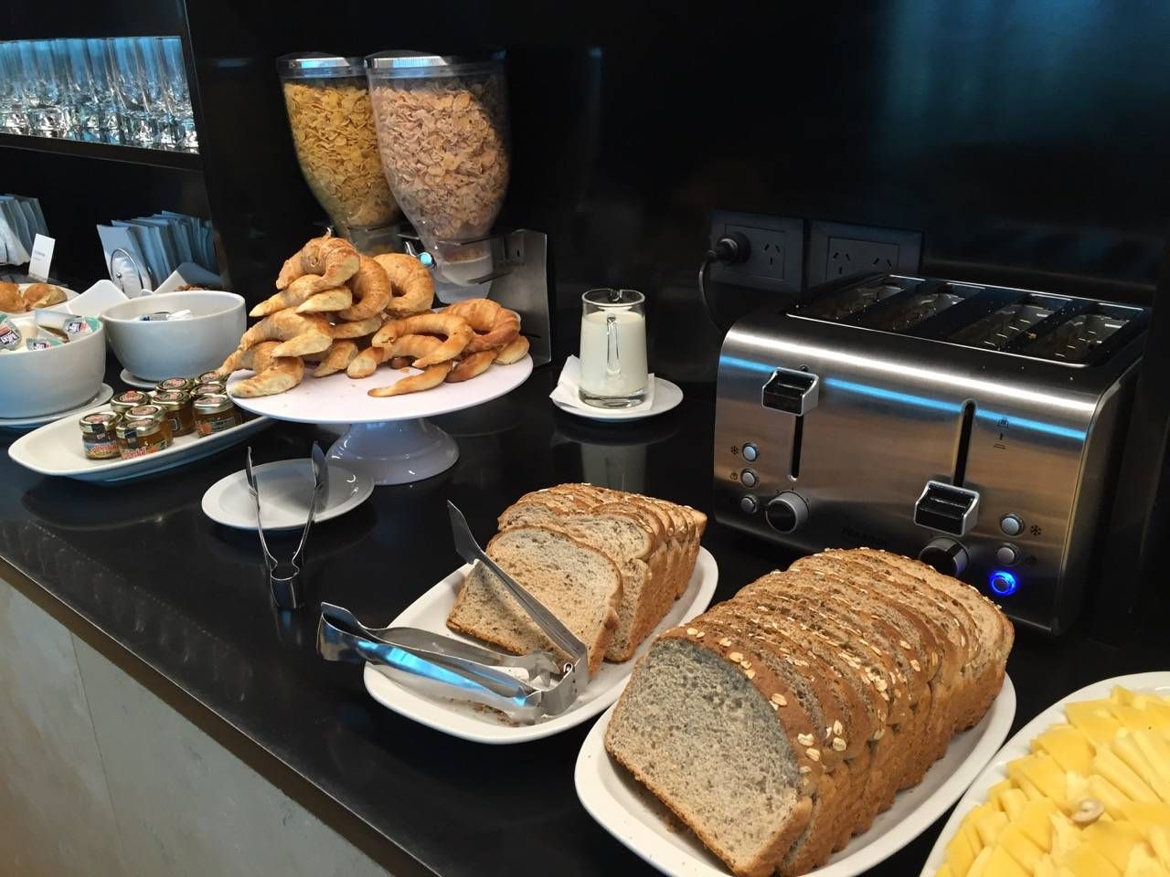 Centurion Lounge EZE-024