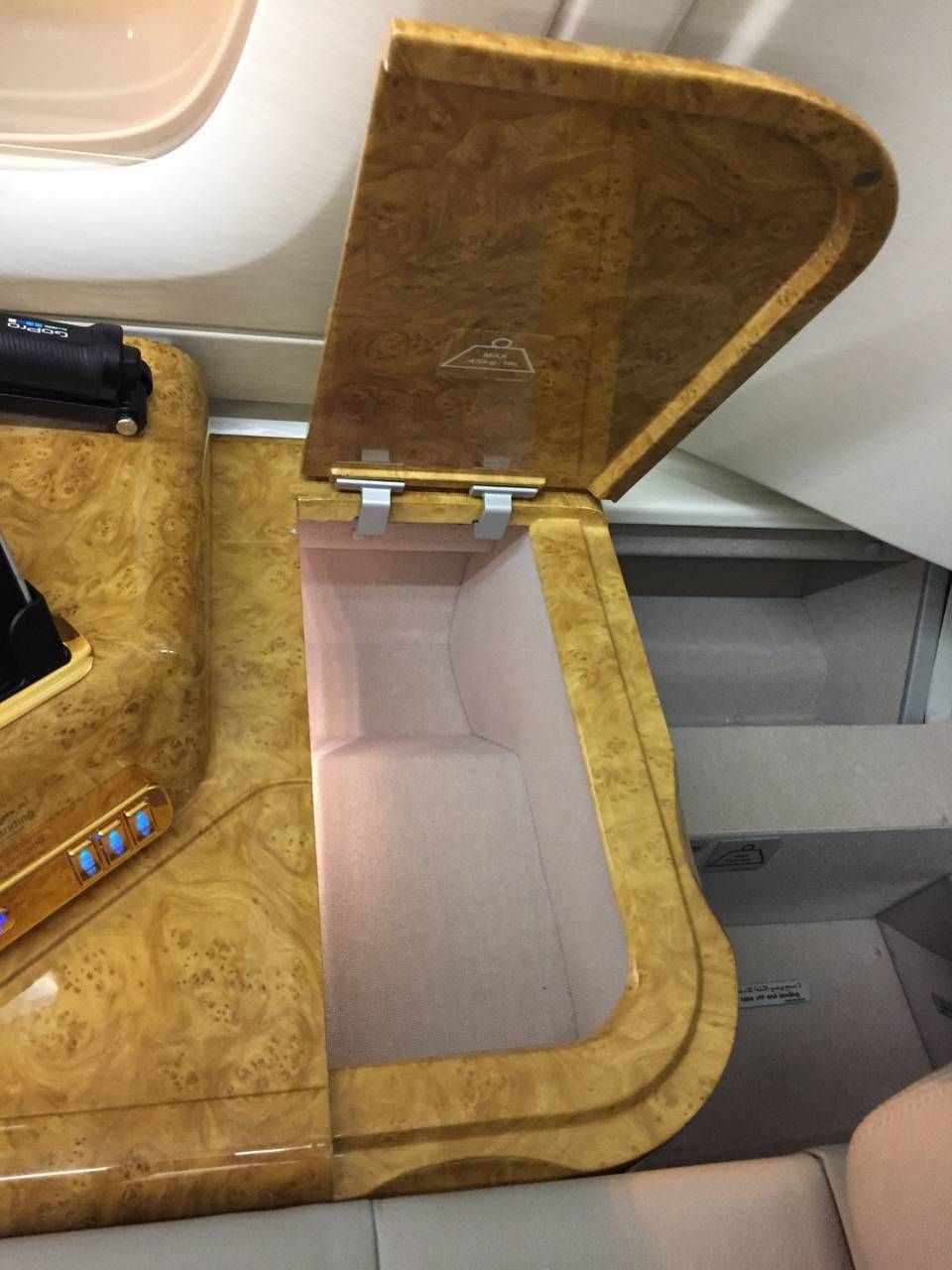 Emirates First Class PVG-DXB-023