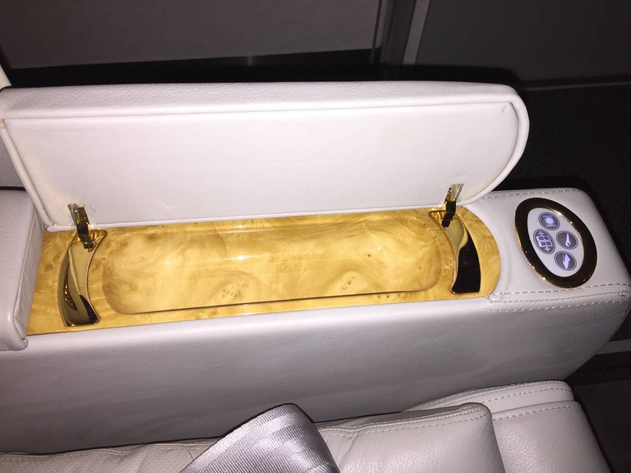 Emirates First Class PVG-DXB-043