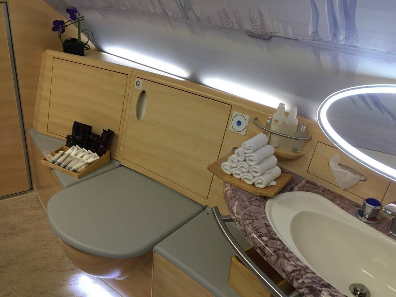 Emirates First Class PVG-DXB-050
