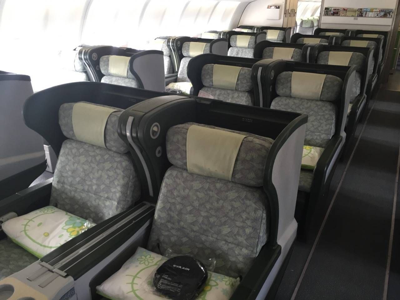 Eva Air A330 Business Class Royal Lauren-08