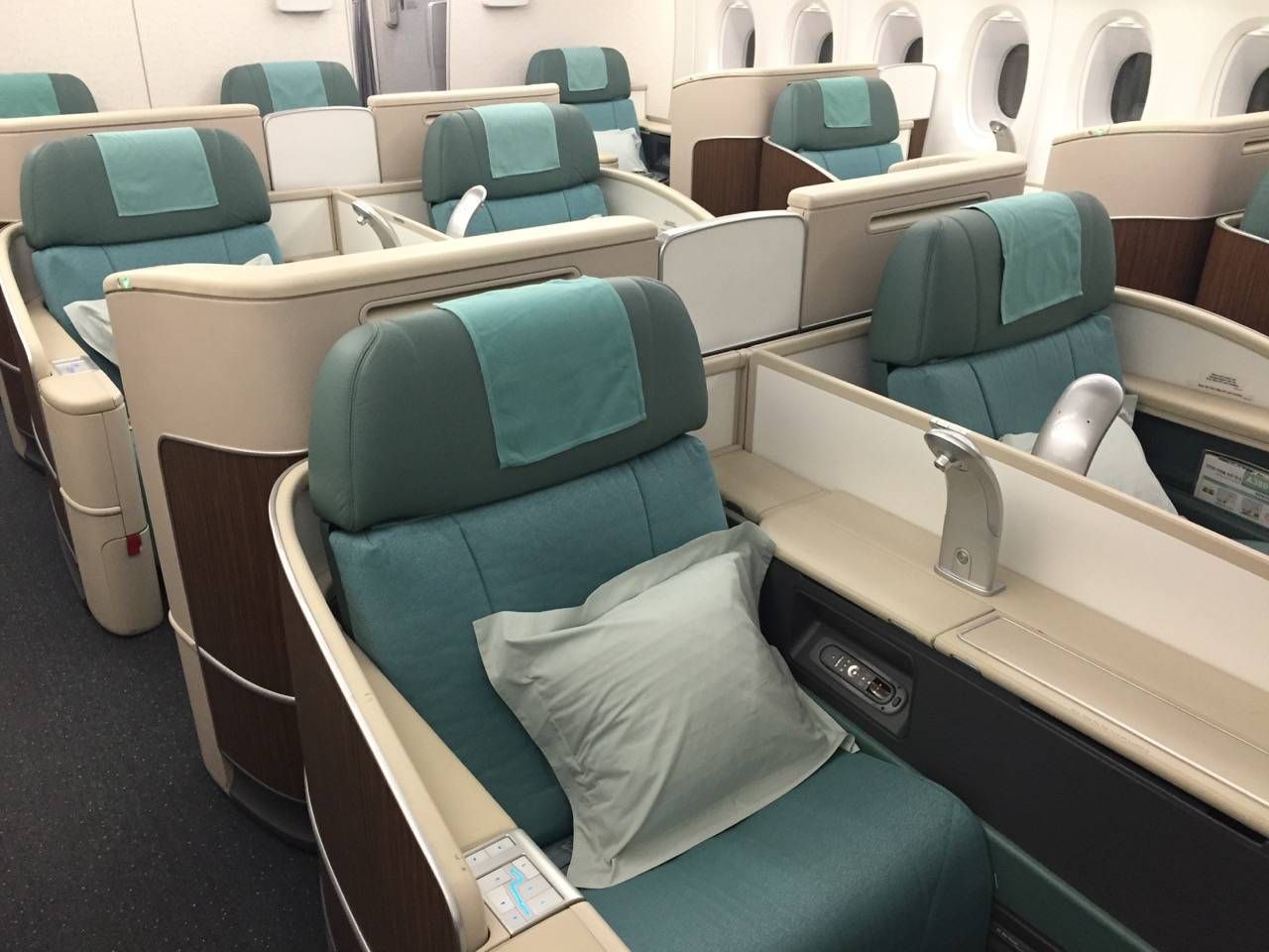Korean Air First Class A380-013