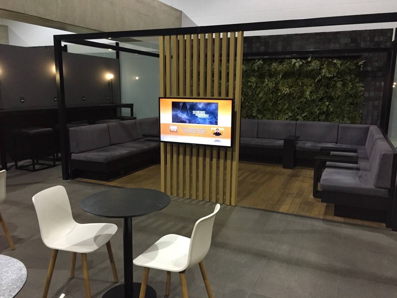 Gru Executive Lounge-019