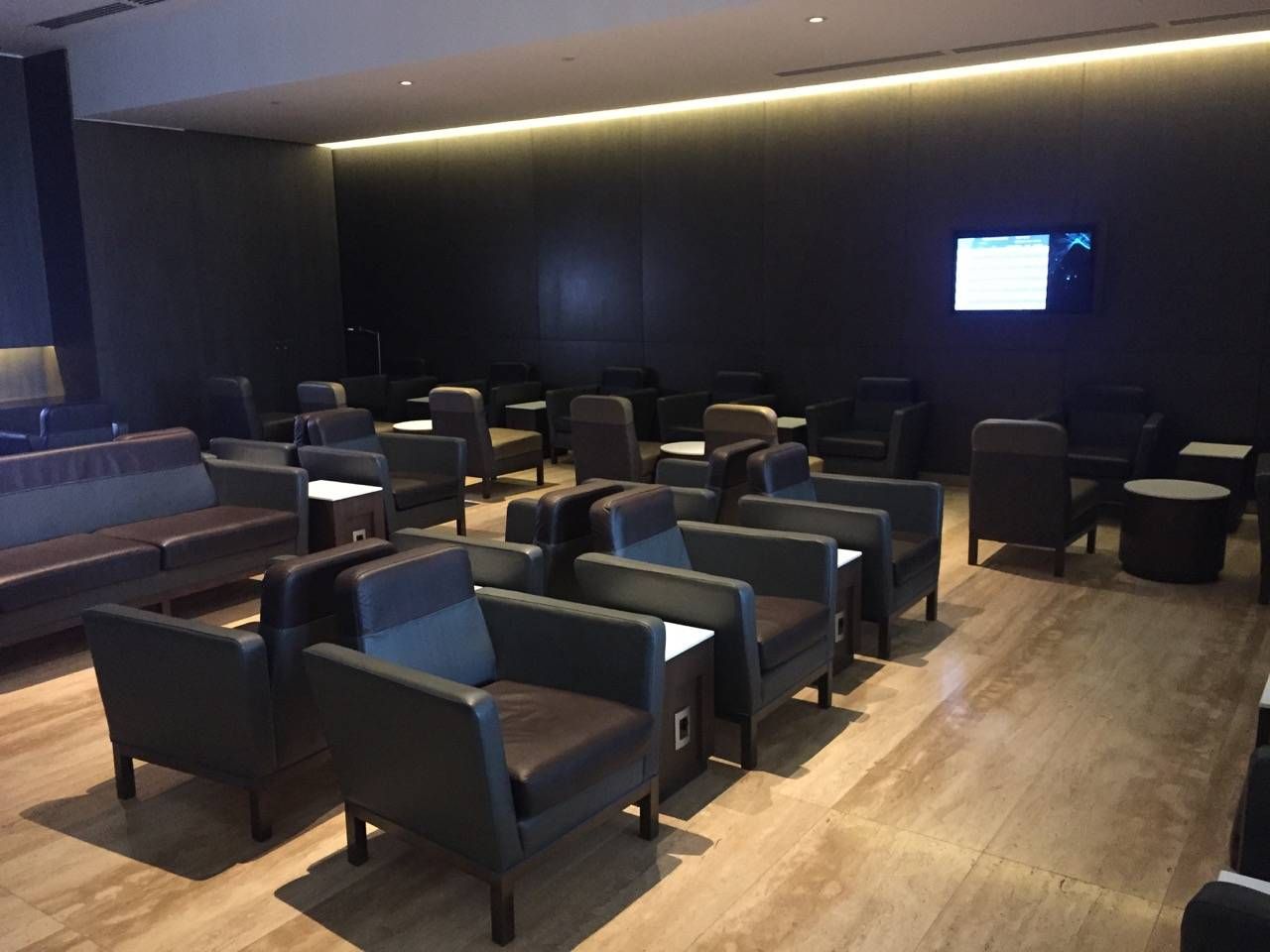 LATAM SCL VIP Lounge-02