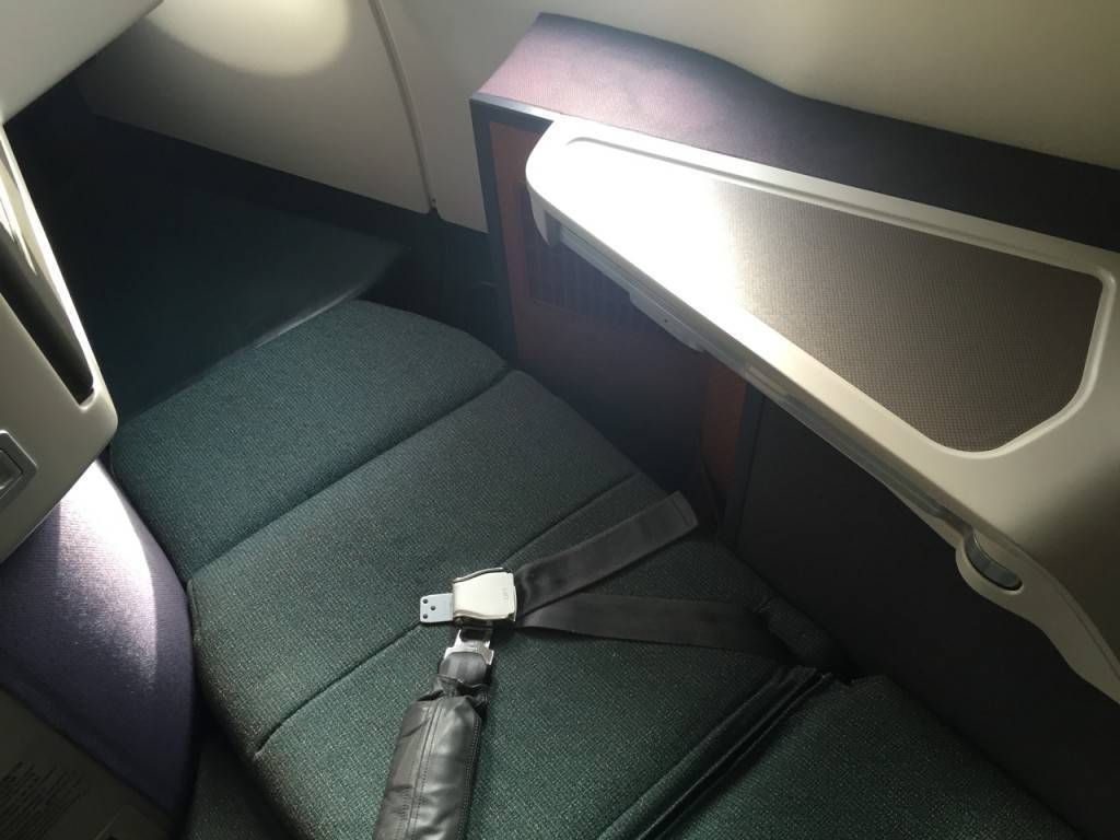 Cathay Pacific A330 Business Class-015