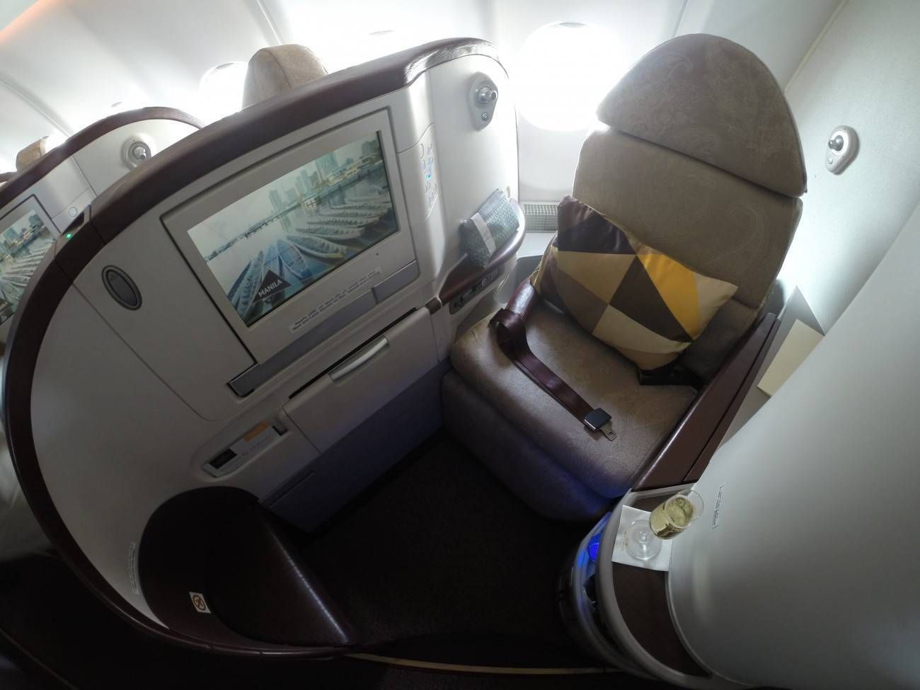 Jet-Airways-A330-Business-Class-Etihad-Passageirodeprimeira-01-1300x975