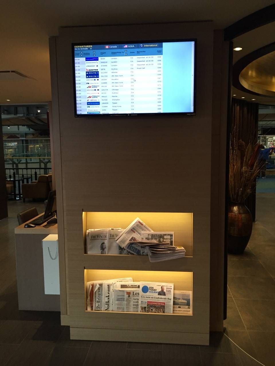 Plaza Premium Lounge Vancouver-022