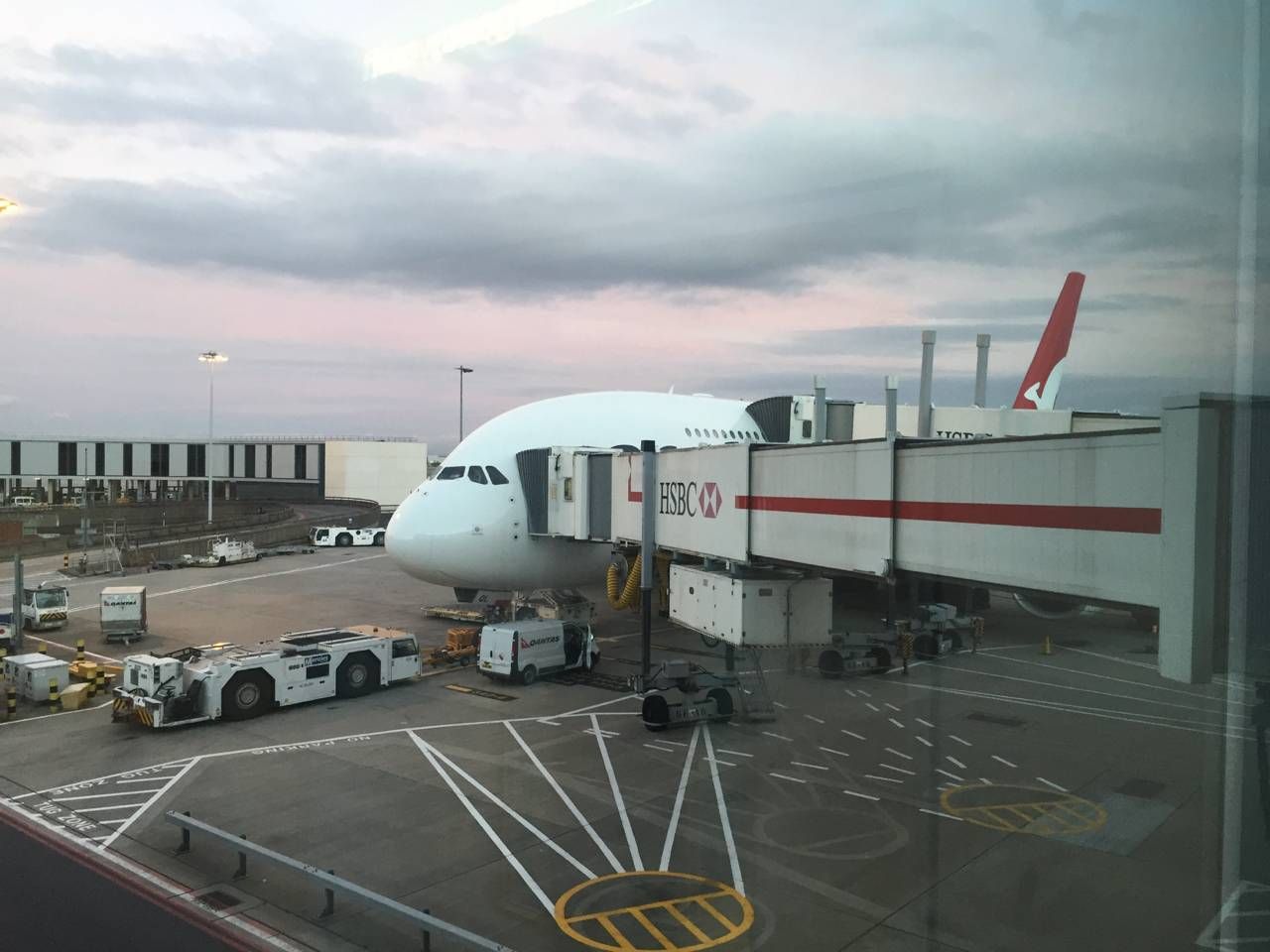 Qantas First Class A380-020
