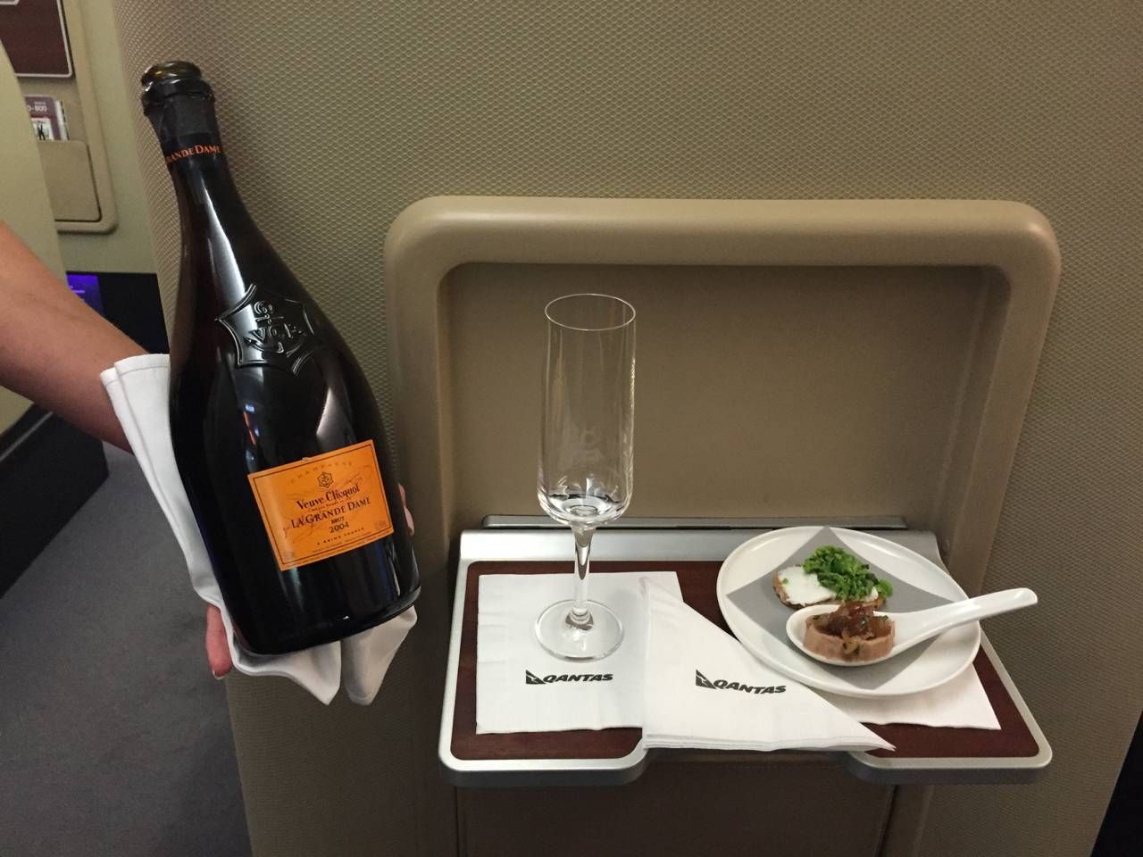 Qantas First Class A380-022