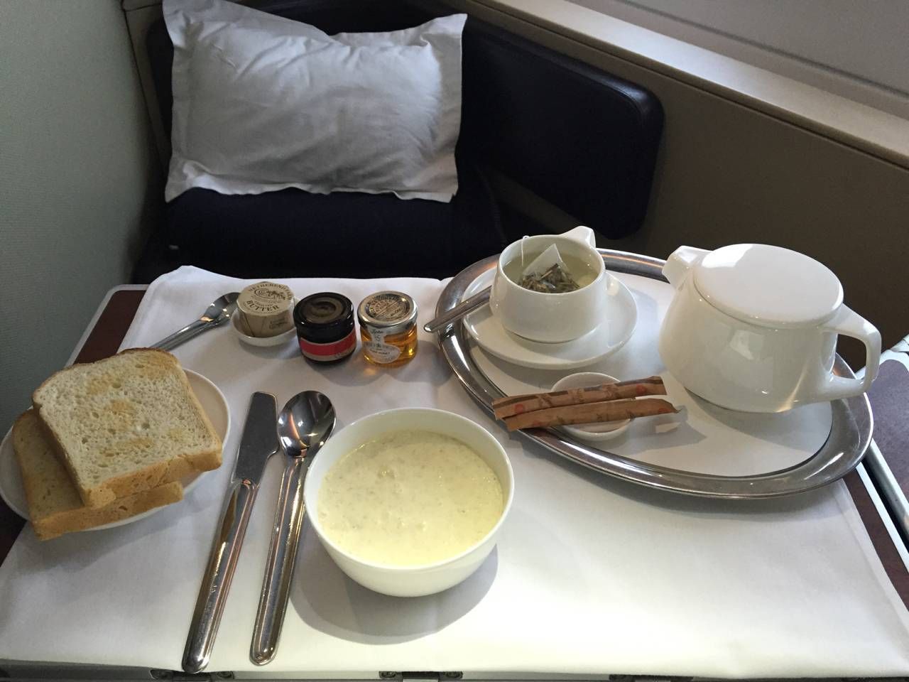 Qantas First Class A380-061