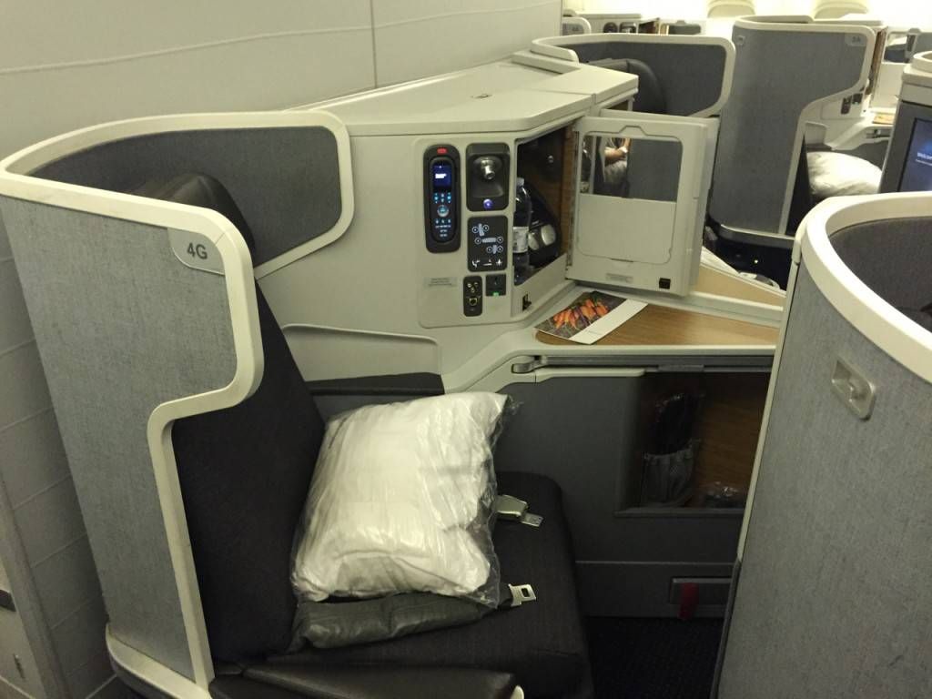 American Airlines B77W Business Class-013