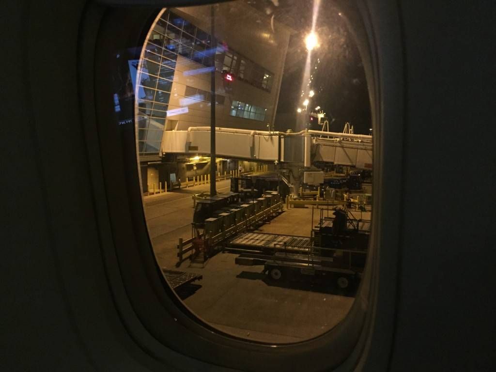 American Airlines B77W Business Class-042