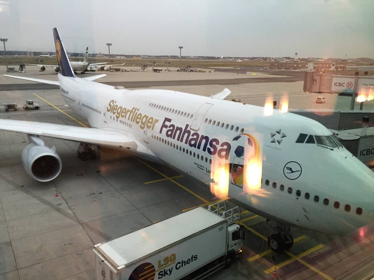 Lufthansa Senator Lounge Frankfurt C15-023